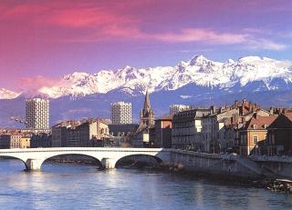 Grenoble-typical-picture-resize320x231.jpg